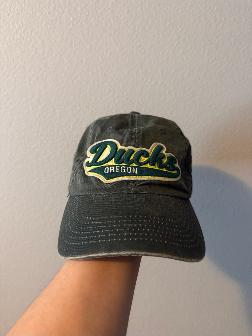 Top Of The World Oregon Ducks Distressed Green Adjustable Hat